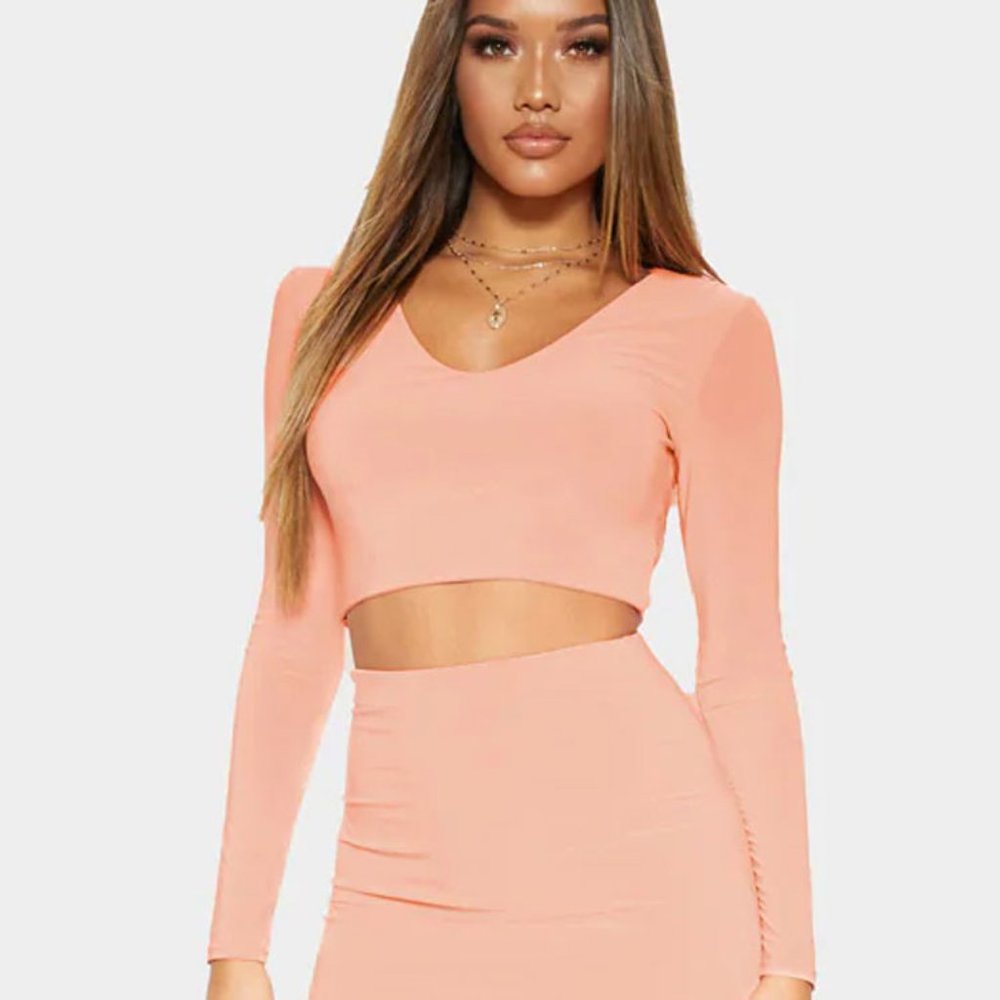 PRETTYLITTLETHING Peach Second Skin Long Sleeve V-Neck Crop Top, NWT